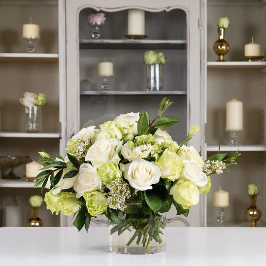 You are currently viewing Creative Ways To Display Valentine’s Day Flowers Arrangements