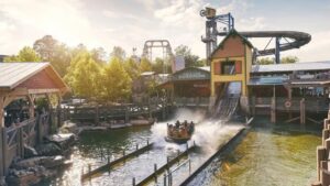 Read more about the article Silver Dollar City Branson: The Ultimate Guide to Missouri’s #1 Theme Park Adventure