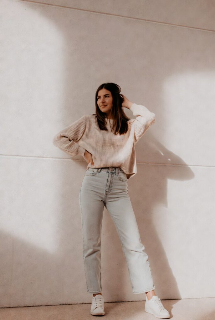 Cropped Sweater + High-Waist Jeans